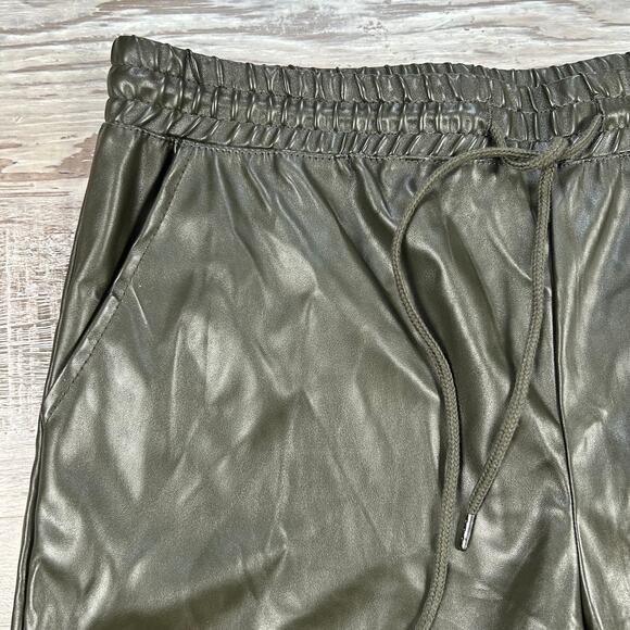 One by Chapter One Olive Faux Leather Jogger Pants Size Large - Picture 2 of 7